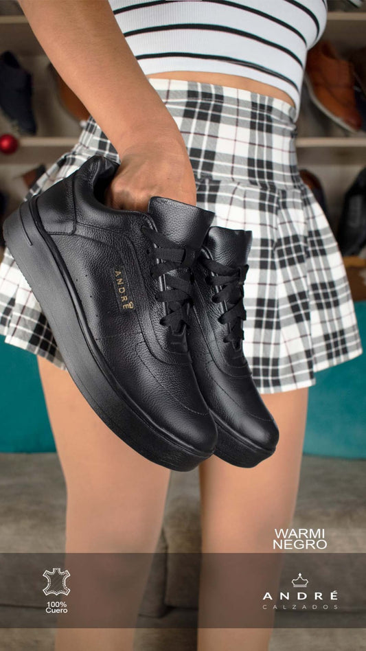 Zapatilla Warmi - Cuero negro