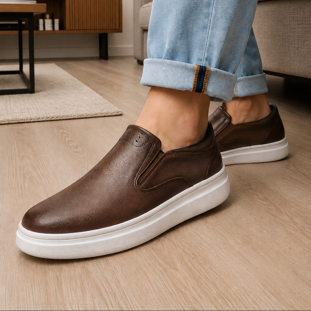 Mocasin Wari Ultraliviano -  Cuero Marron Moro