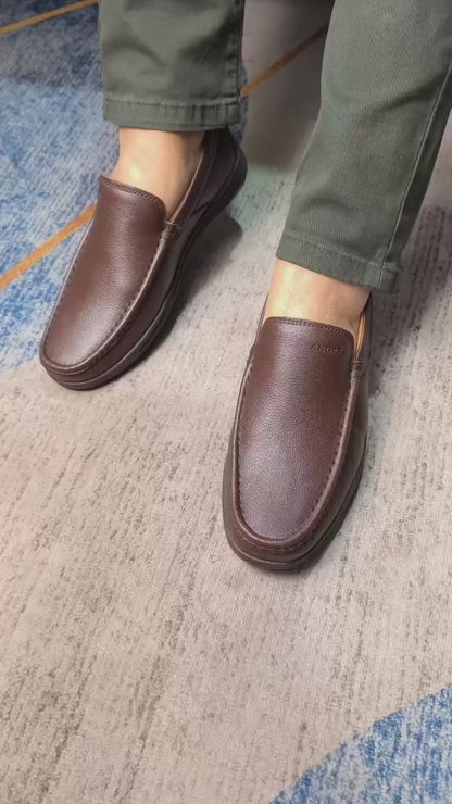 Mocasin Apu - Cuero chocolate