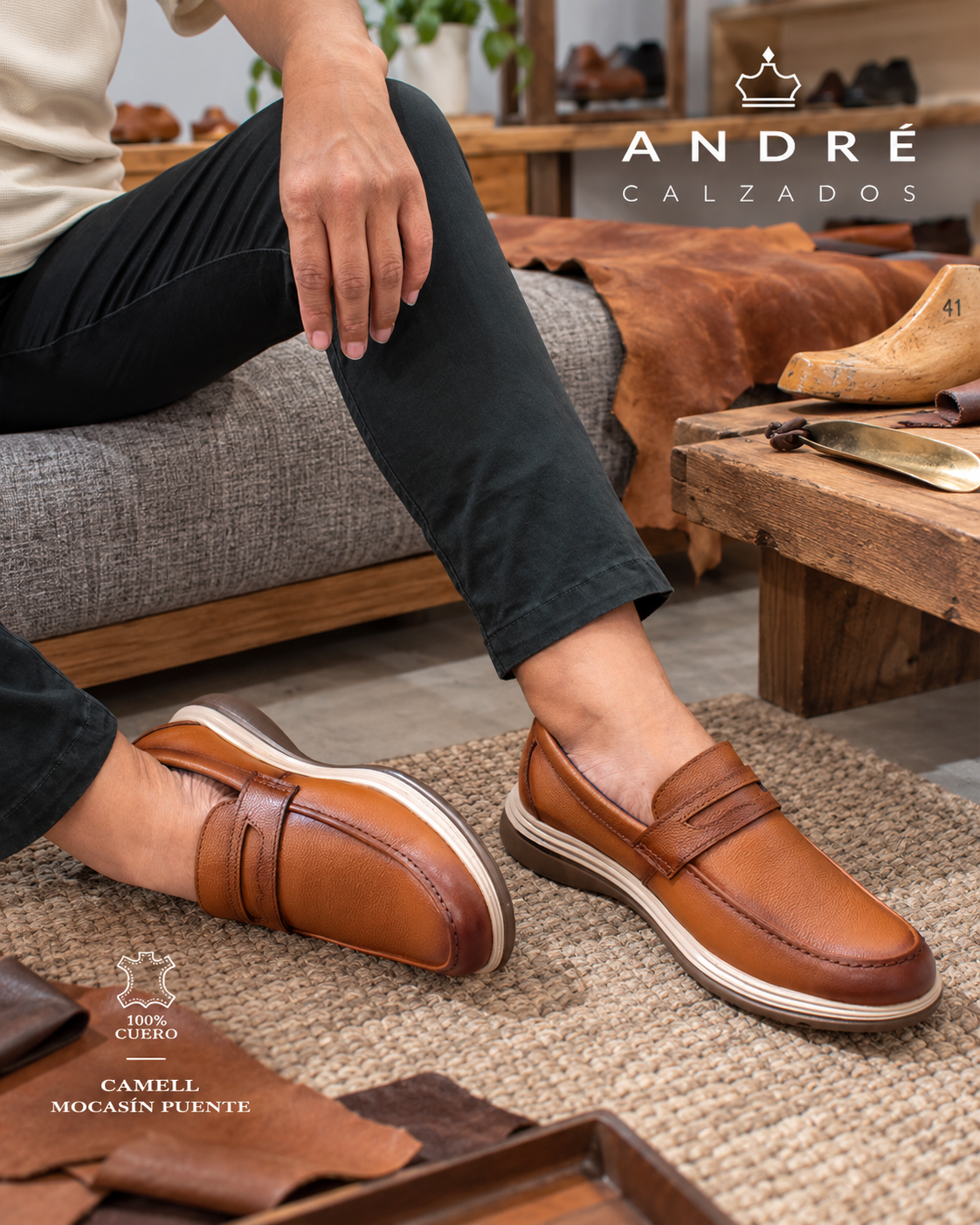 Mocasines Puente de cuero color camel en un taller artesanal André